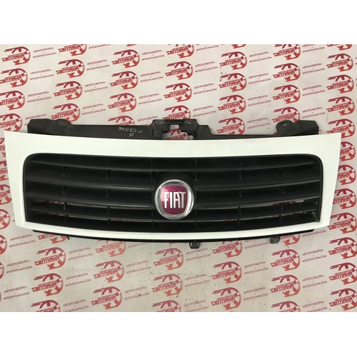 Решітка радіатора Fiat Scudo 2007-2016 1497652077